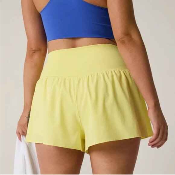 NWOT OFFLINE By Aerie Real Me Crossover Flowy Short Yellow XL - Picture 2 of 6